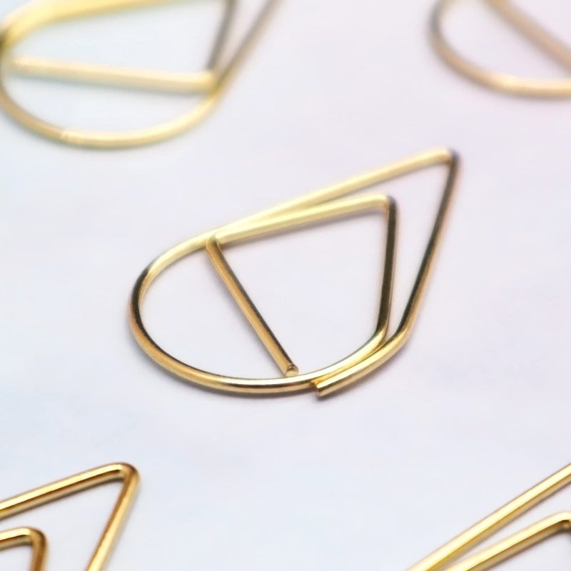 DeedyGo 120 Pieces Gold Paper Clips Teardrop Medium Stainless Steel Drop-Shaped Paper Clips for Office School Supplies Wedding Invitations Scrapbooking Bookmarks Kids Women Planners (1.3 inch) by DEEDYGO - Image 5